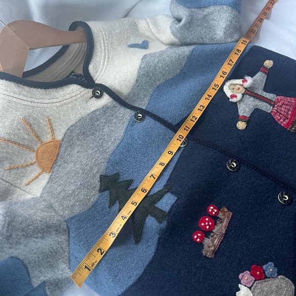 Giesswein Austrian 100% Wool Cream and Gray Cardigan - Picture 12 of 15